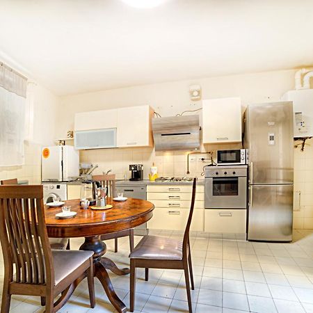 Alfio'S Apartment In Сиена Екстериор снимка