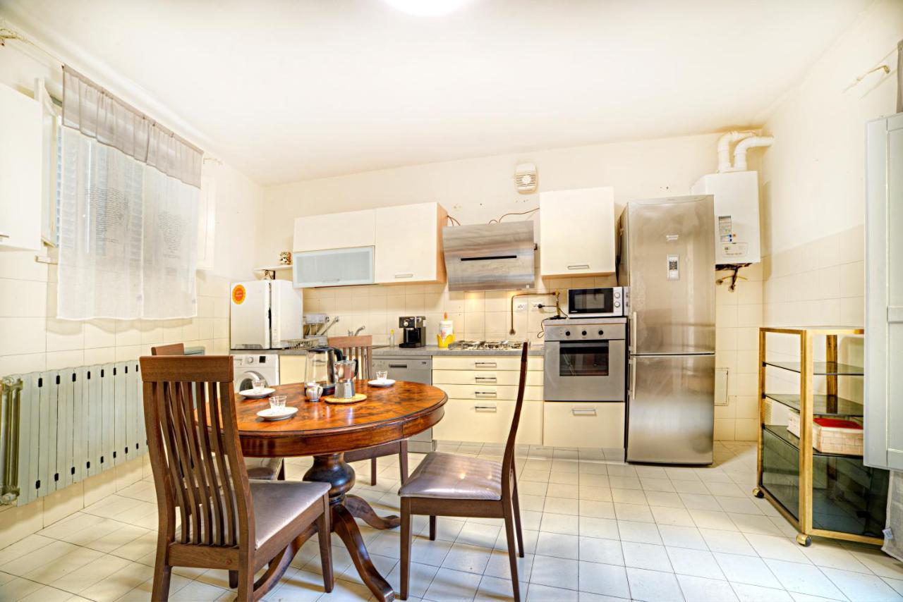 Alfio'S Apartment In Сиена Екстериор снимка