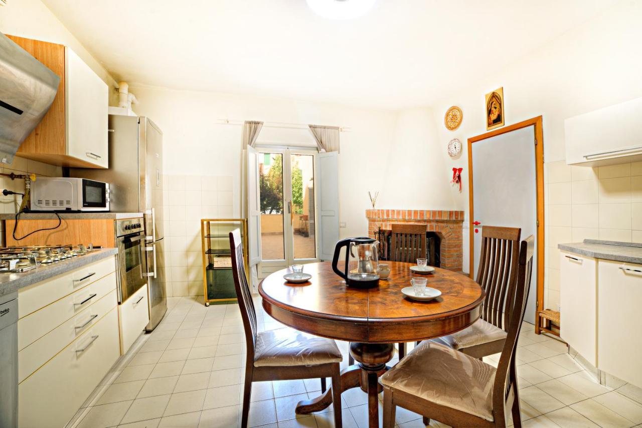 Alfio'S Apartment In Сиена Екстериор снимка
